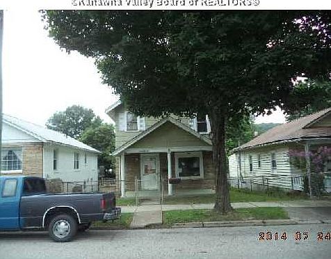 1st image of 225 9th Ave