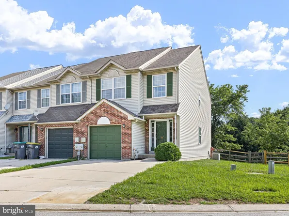 31 Woodcrest Ct, Newark, DE 19702