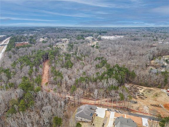 4th image of 2352 Maddox Rd E #4