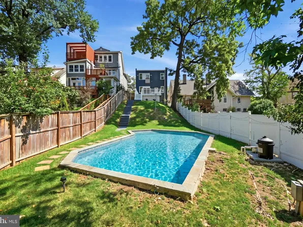 3102 S Dakota Ave NE, Washington, DC 20018