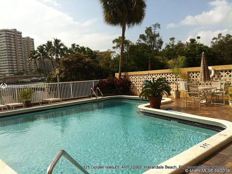 121 Golden Isles Dr #407 — Photo 29