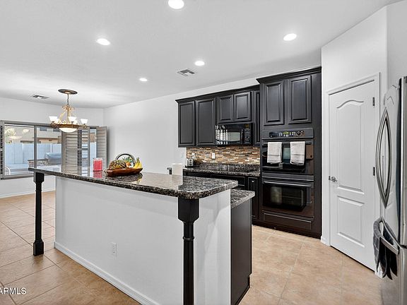 3rd image of 16739 W LARIAT Lane