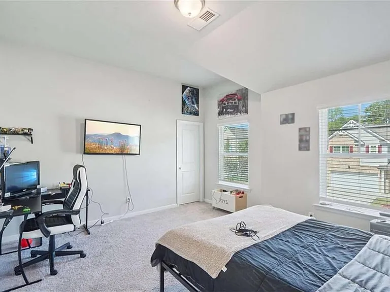 3605 Broadwick Ln — Photo 16