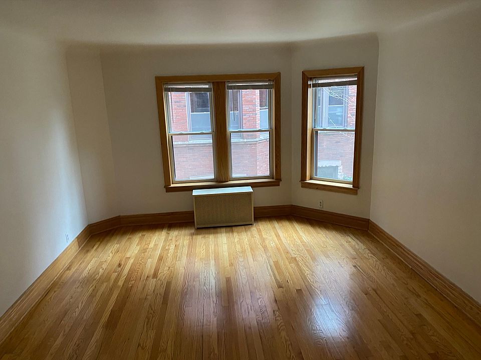 1st image of 6757 N Artesian Ave #1