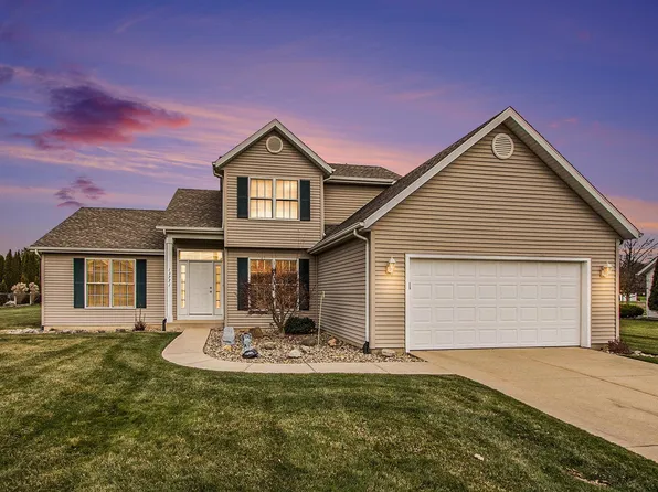 13771 Kendallwood Dr, Granger, IN 46530