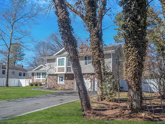 3rd image of 17 Rolling Hills Drive