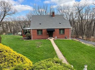 1121 Daschbach Dr, Pittsburgh, PA 15236