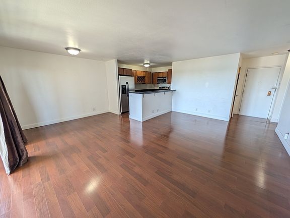 5th image of 460 S Marion Pkwy APT 902C