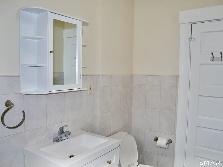37 Putnam St — Photo 12