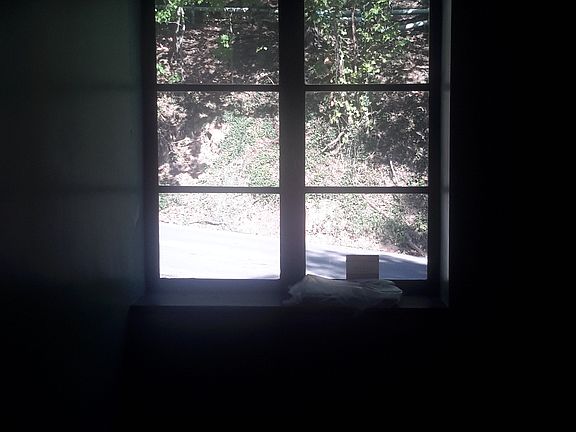 3rd image of 1403 Summit Dr