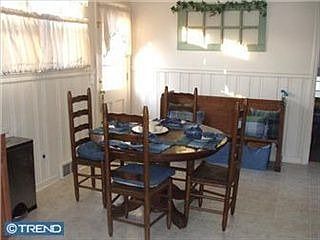 4th image of 10 Lorraine Dr
