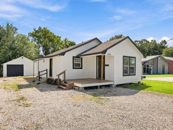 2119 Avenue B, Nederland, TX 77627