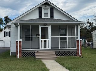 129 Hillcrest Dr, Fredericksburg, VA 22401