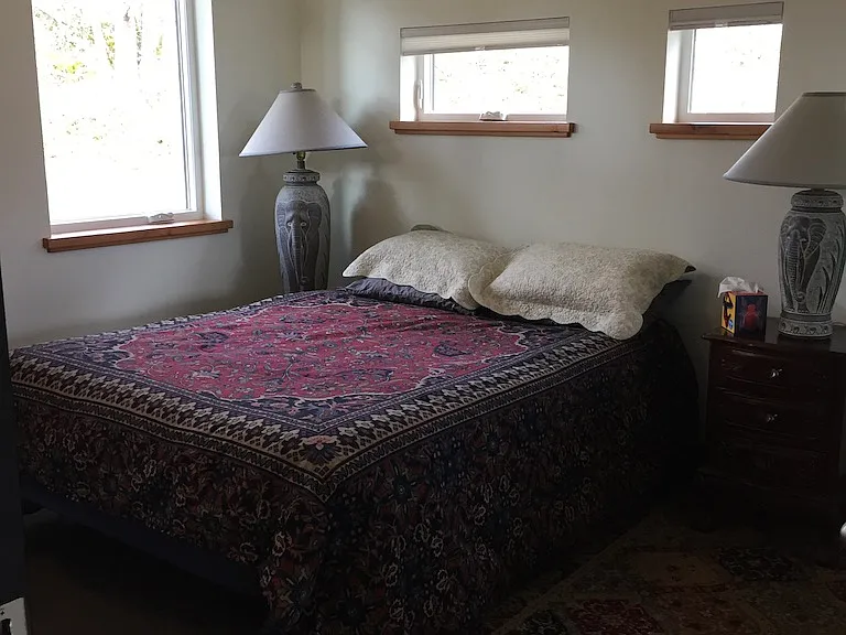 Upstairs bedroom.