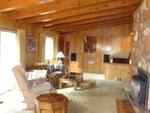 2nd image of 2214 Holliday Drive