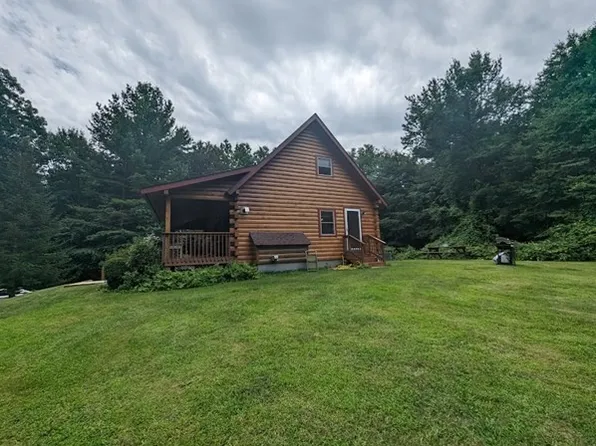 30 Lincoln Point Rd #Log, Charlton, MA 01507