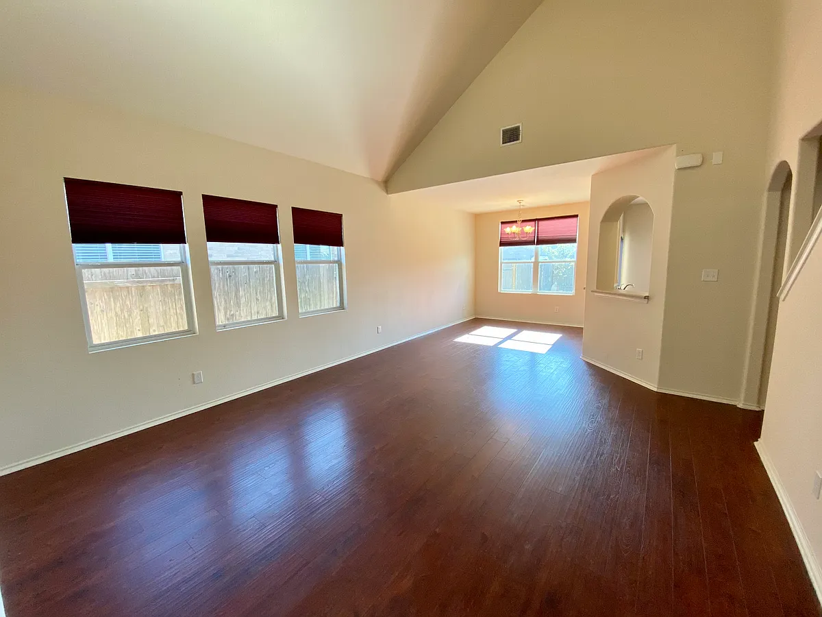 Building Photo - 12029 Pecangate Way
