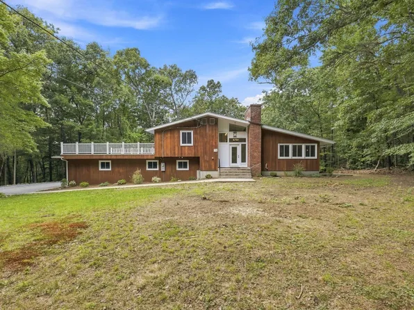 18 Munn Rd, Monson, MA 01057