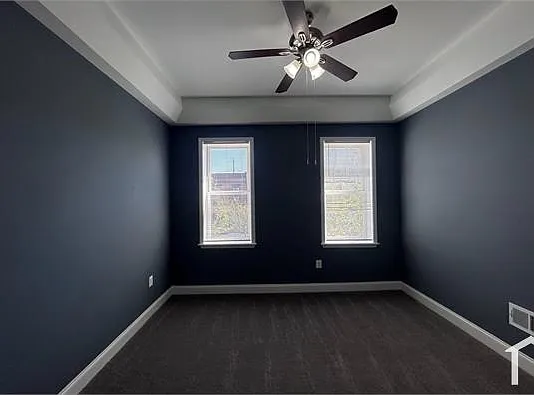 742 N Kenwood Ave — Photo 9
