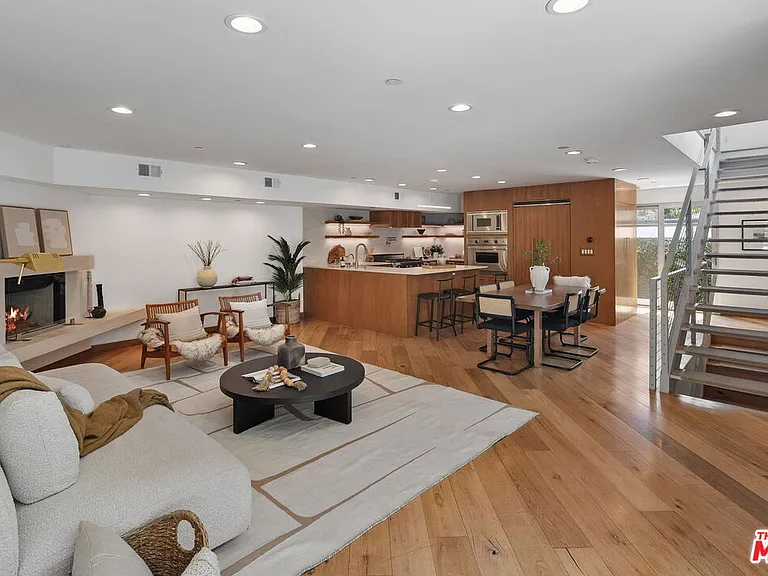 512 Brooks Ave #6 — Photo 6