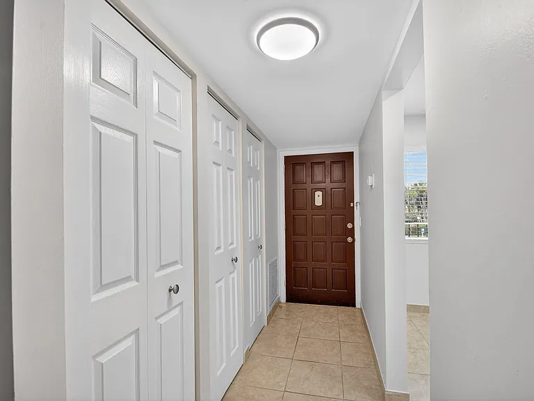 4080 Tivoli Ct #206 — Photo 4