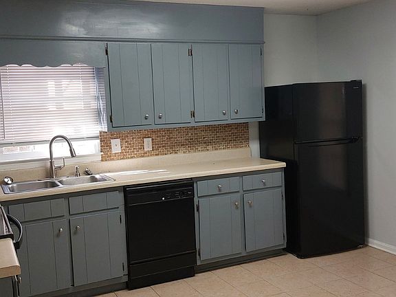 3rd image of 5677A Heron Ct