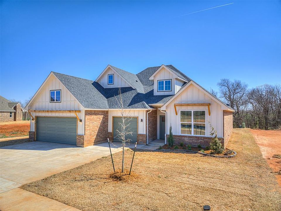 1st image of 14504 Center Village Way