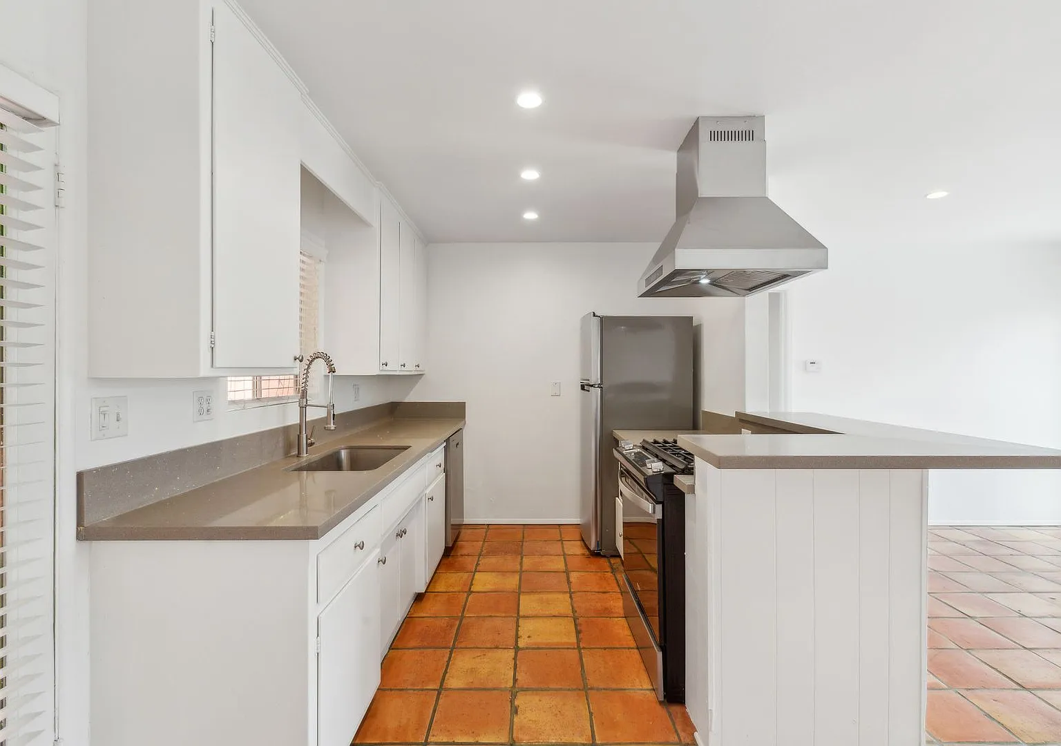 622 S. Warm Sands Dr. — Photo 1