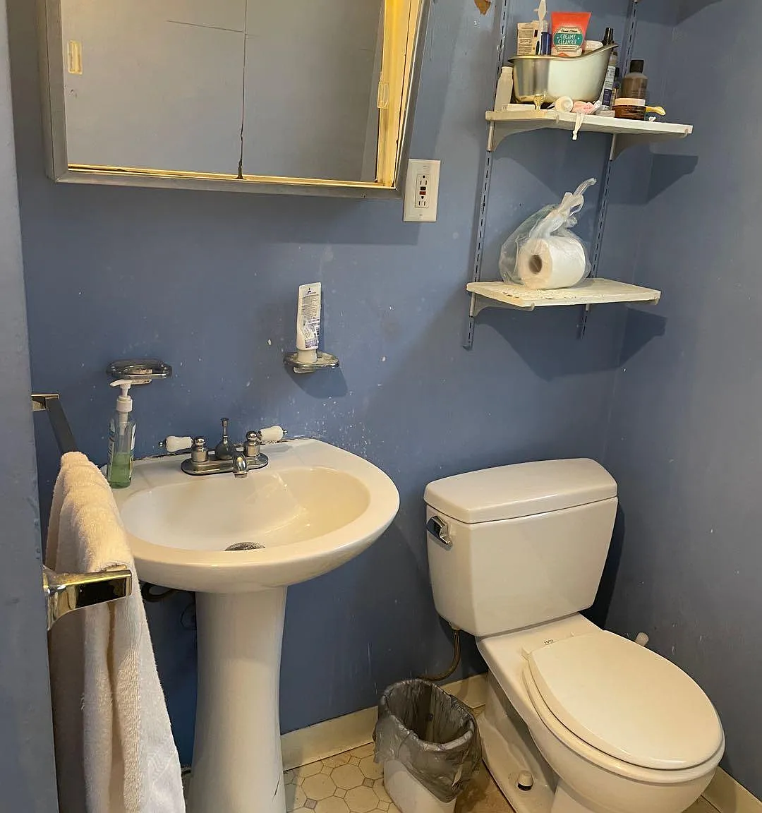 5852 Bartlett St — Photo 4