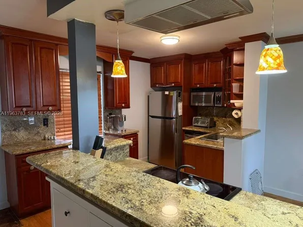 2691 S Course Dr APT 202, Pompano Beach, FL 33069