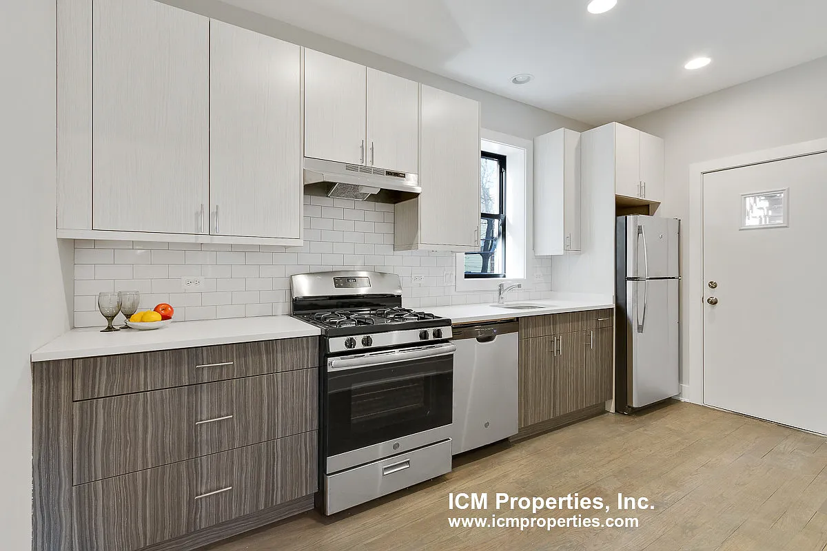 Building Photo - 2619 N Rockwell St #1