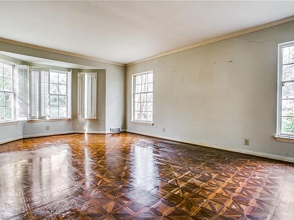 4th image of 8246 Santa Clara Dr