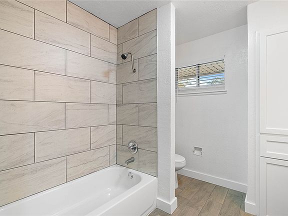 5th image of 11134 Forest Hill Ln