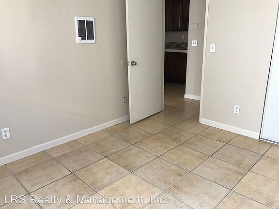 5th image of 4077 48th St APT 2