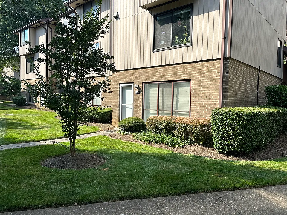 1734 Westwind Way #117