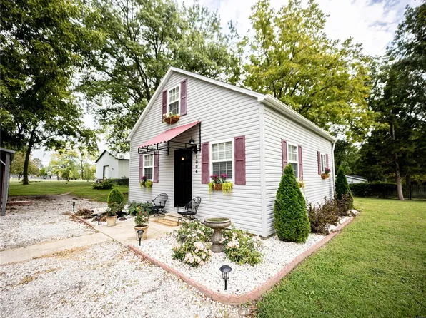 1004 N Okaw St, Okawville, IL 62271