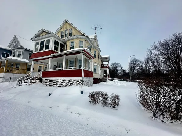 7 Ledyard St, Springfield, MA 01104