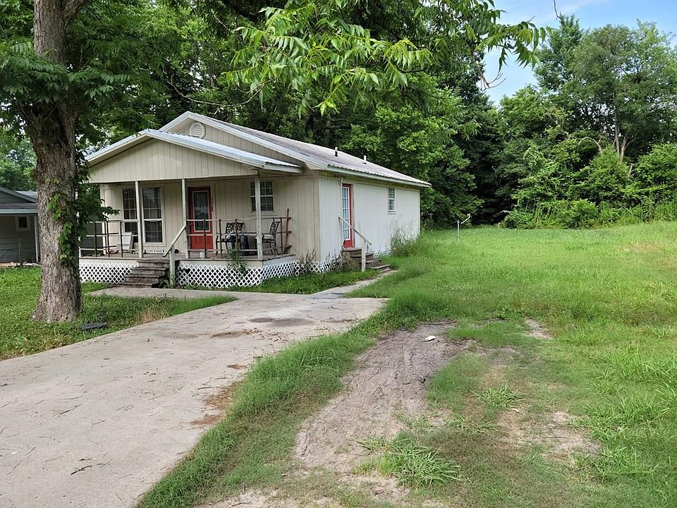 2nd image of 1008 Roy St