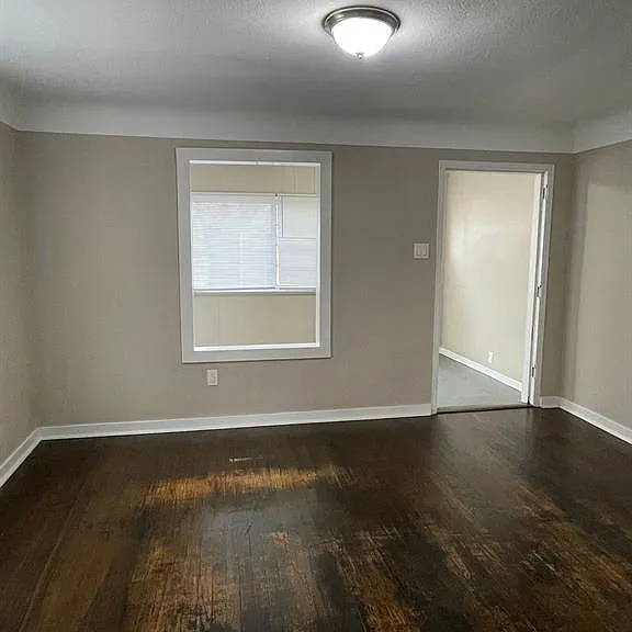 7256 Prospect Ave — Photo 12