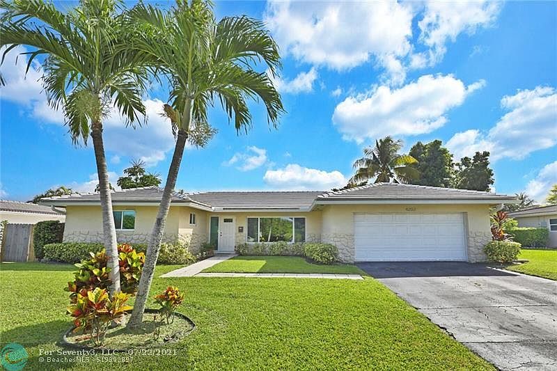 1st image of 4202 NW 76th Ave