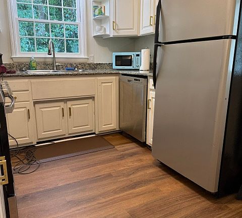 4th image of 154 Bellwood Ln