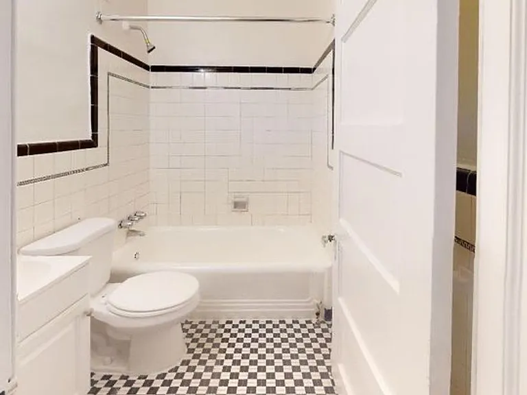 262 S 21st St #3F — Photo 9
