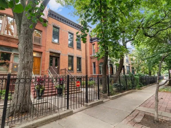 (undisclosed Address), Chicago, IL 60607