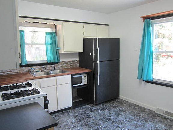 5th image of 922 Southmoor Ln