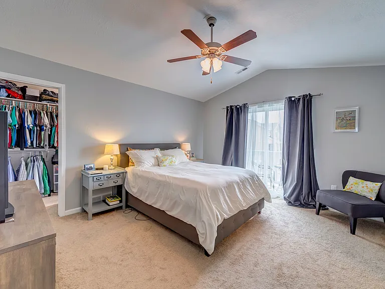 4253 N Cresthaven Ln — Photo 13