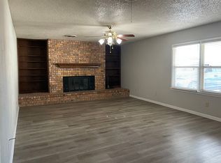 4935 7th St, Lubbock, TX 79416