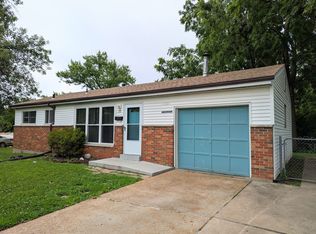 10 Capri Dr, Florissant, MO 63033
