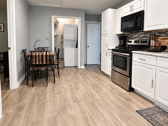 5th image of 2701 Hood Ave NW #B