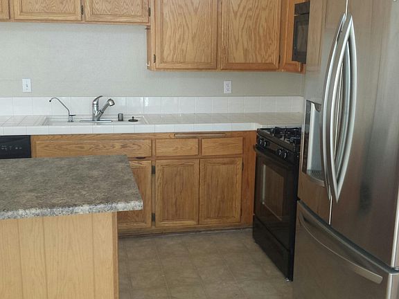 4th image of 20816 Lakeview Dr