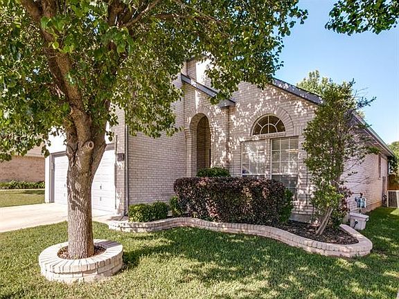 3rd image of 4909 Woodmeadow Dr